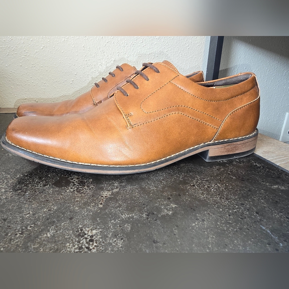 Perry Ellis Oxford Leather Upper Dress Shoes for Men